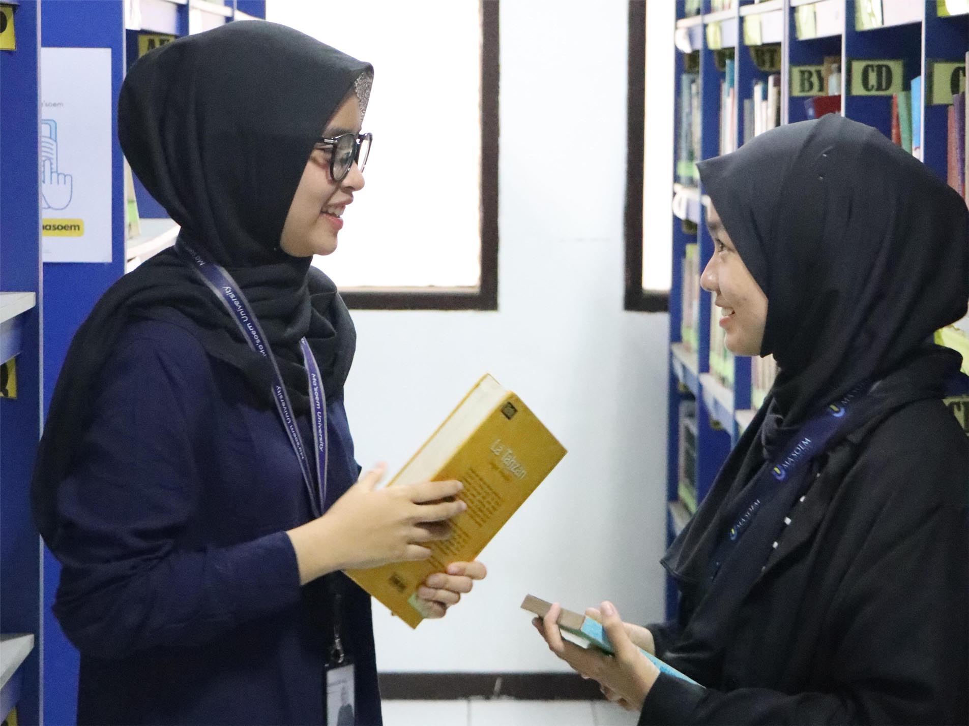 Cari Kuliah S1 Pendidikan Bahasa Inggris Berkualitas dengan Biaya yang Lebih Terjangkau dari Kampus Negeri?