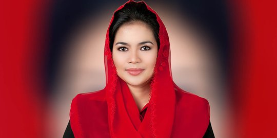 Menelusuri Profil Puti Guntur: Politisi Muda dari PDI-P di Daerah Pemilihan Jawa Timur I