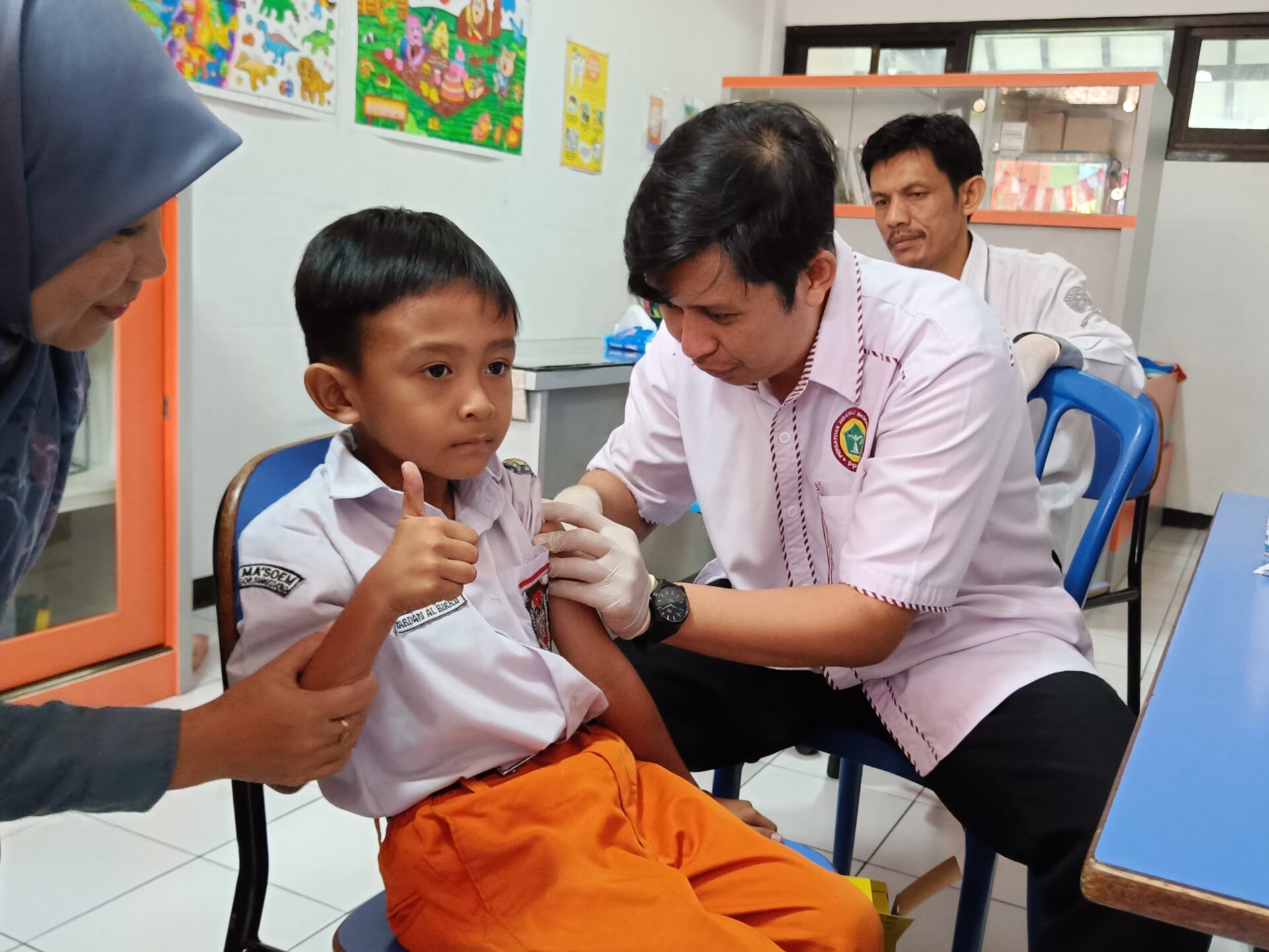Pentingnya Pendidikan Adab di Sekolah untuk Pembentukan Karakter Siswa