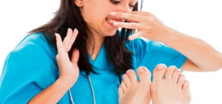 6 Cara Mengatasi Bau Kaki Secara Alamiah