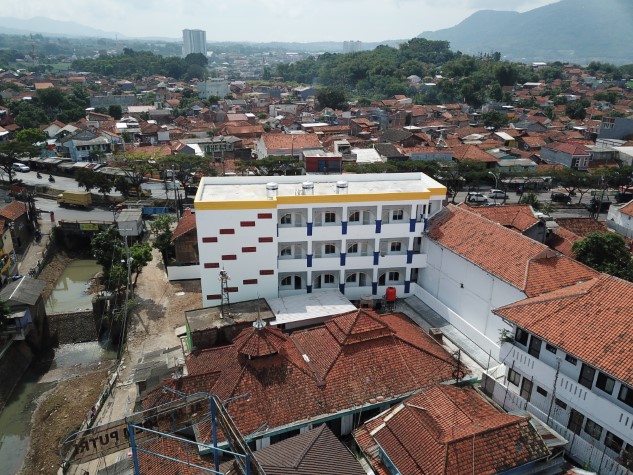 Mengembangkan Adab dalam Kehidupan Sekolah Sehari-hari di Boarding School Tingkat SMA