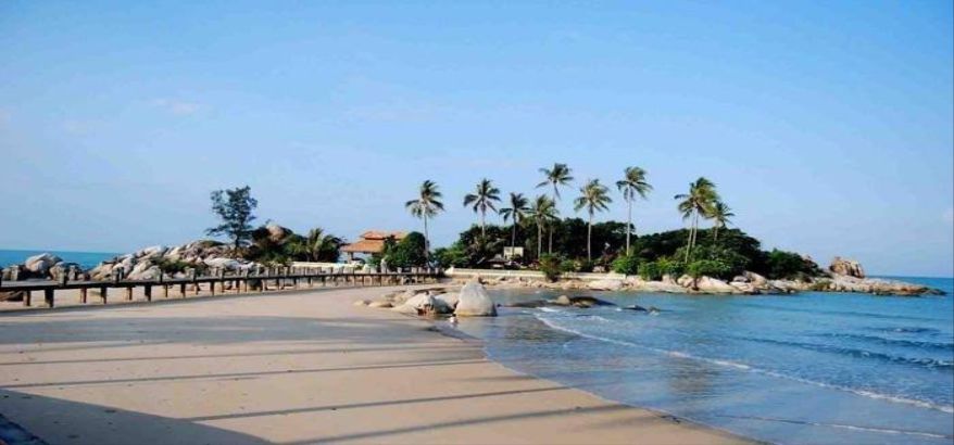 7 Pantai Terindah di Indonesia yang Wajib Kamu Kunjungi
