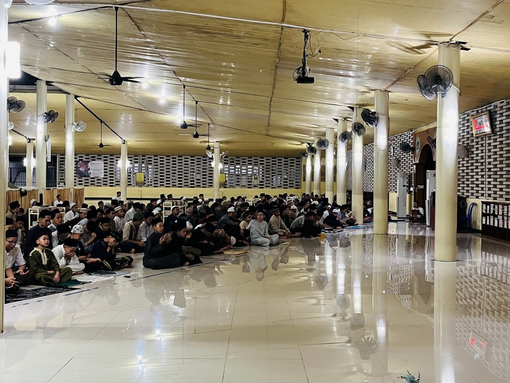 Cara Sekolah Mendorong Siswa Mengisi Bulan Rajab dengan Ibadah
