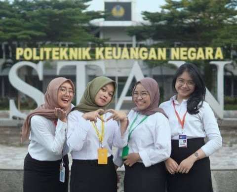 Pengalaman Mahasiswa PKN STAN: Menghadapi Ujian D4 Pertama Kali